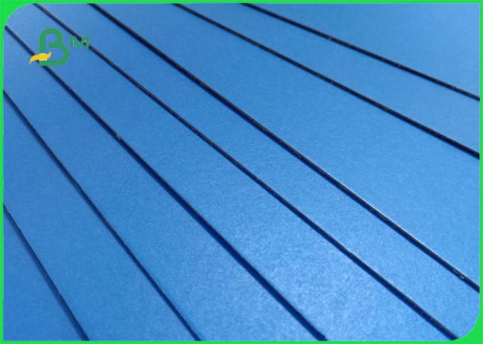 720*1020mmのシートの青い耐久力のあるラッカーを塗られたfinshの光沢のあるボール紙を大きさで分類して下さい