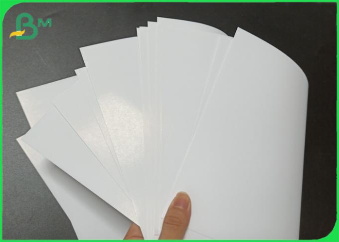 デジタル印刷のための白く滑らかな130gsm光沢のある塗被紙のA4サイズ