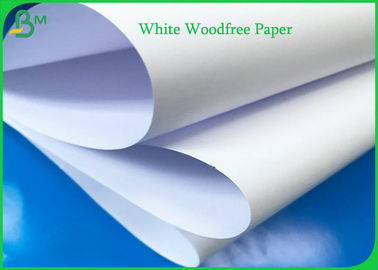 55g 60g 70g 80g白人のWoodfreeのペーパー ロール演習帳のための100%のバージンの木材パルプ