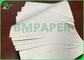 45gsm 47gsmのプラグのための滑らかな表面の新聞用紙の包装紙袋