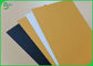 上限の包装箱のための別の厚い薄板にされた色の板紙表紙