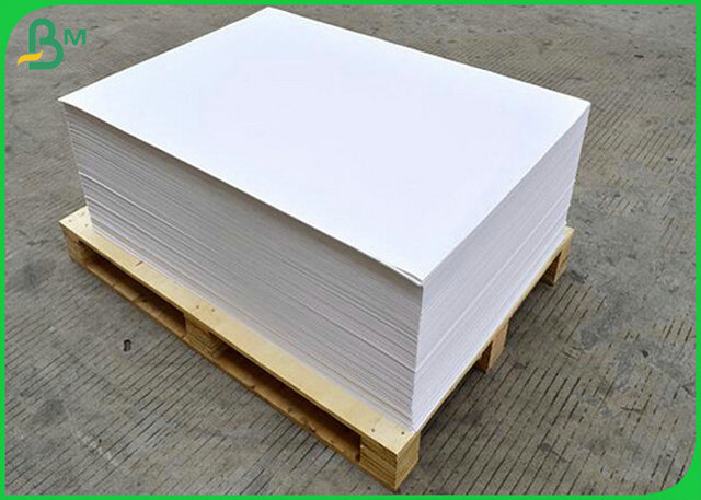 紙袋の作成のための環境に優しい70gsm 80gsm 90gsm白いクラフト紙