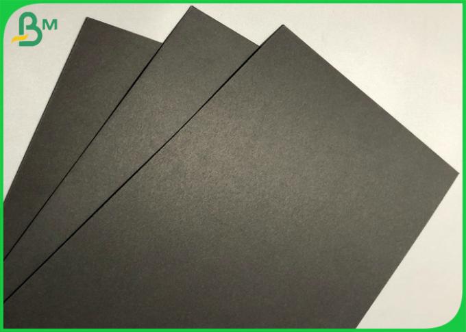 手塗りの本の厚いボール紙のためにカード・ストック剛さ300gの黒