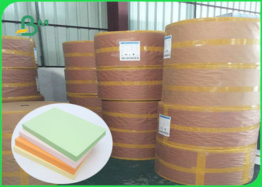 FSCの70CMを100CMと示される純粋な木材パルプの着色された緑のオフセット印刷のペーパー色