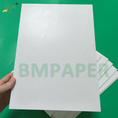 1500gsm 酸性フリー白色厚紙 75 X 100cm 両面コート